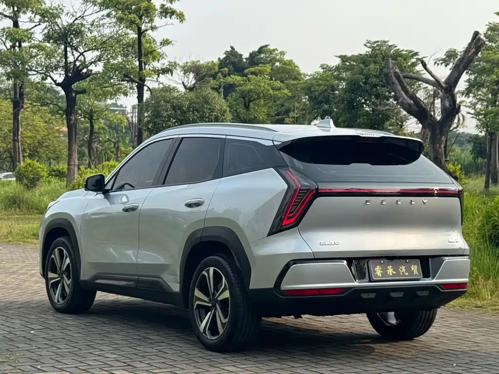 Geely Boyue L — миниатюра 4