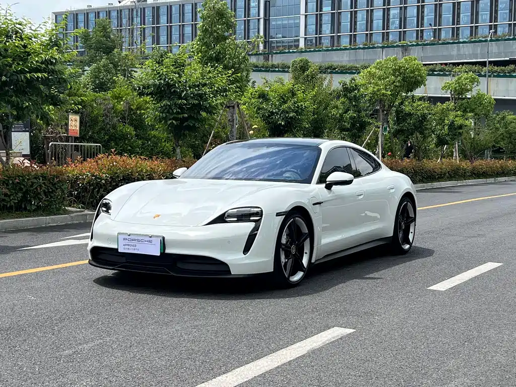 Porsche Taycan