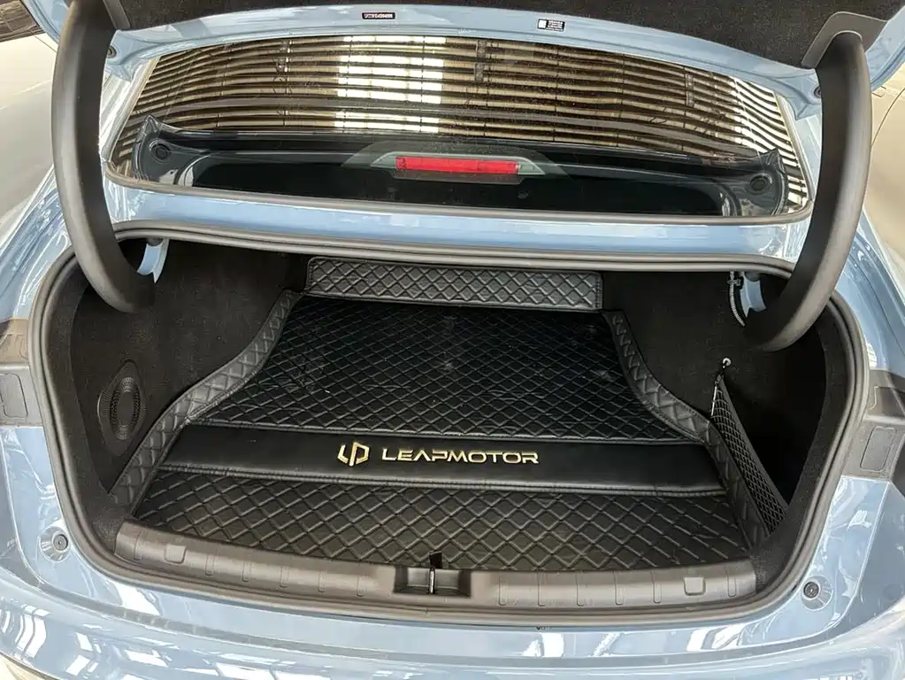 Leapmotor Leapmotor B01 — миниатюра 15