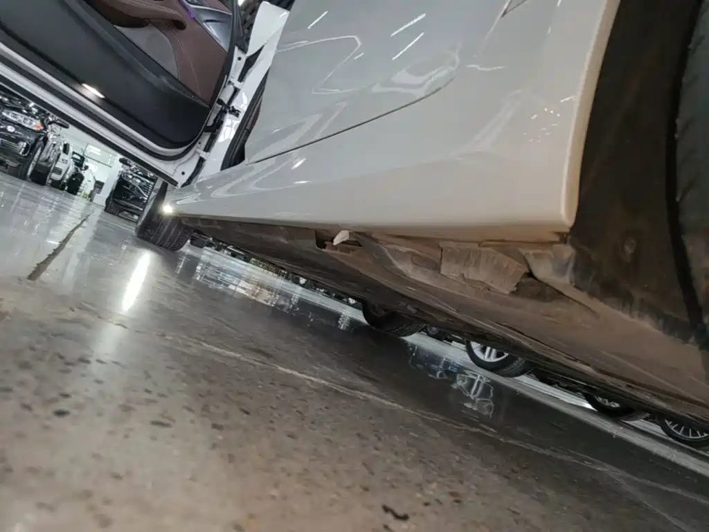BMW 5 Series New Energy — миниатюра 22