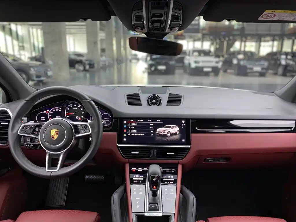 Porsche Cayenne — миниатюра 13