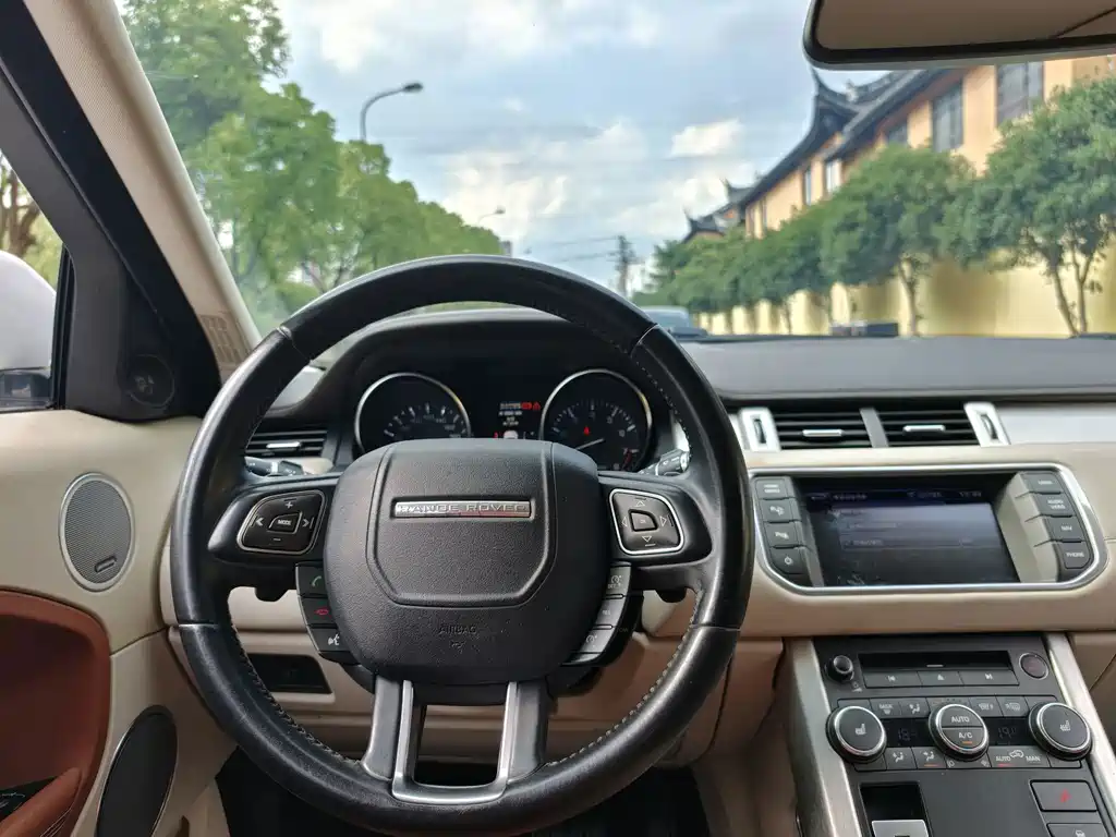 Land Rover Evoque (Import) — миниатюра 15