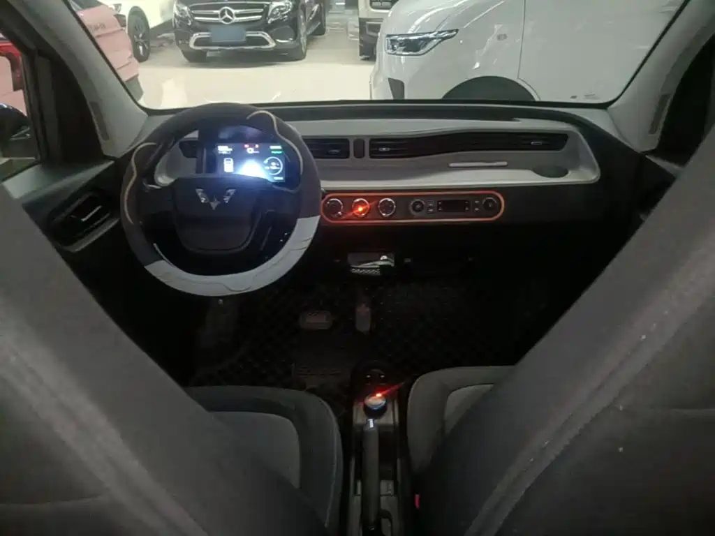 Wuling MINIEV — миниатюра 10