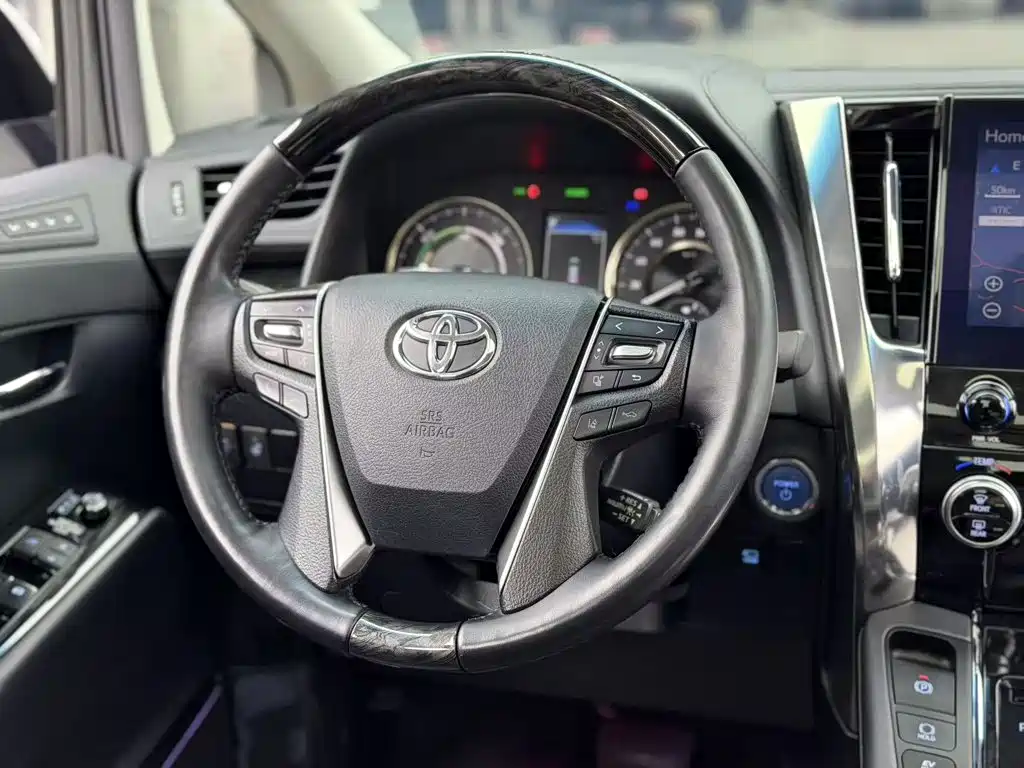 Toyota Vellfire — миниатюра 14
