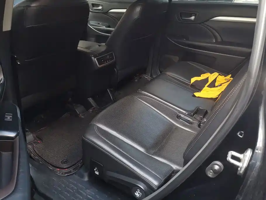 Toyota Highlander — миниатюра 11