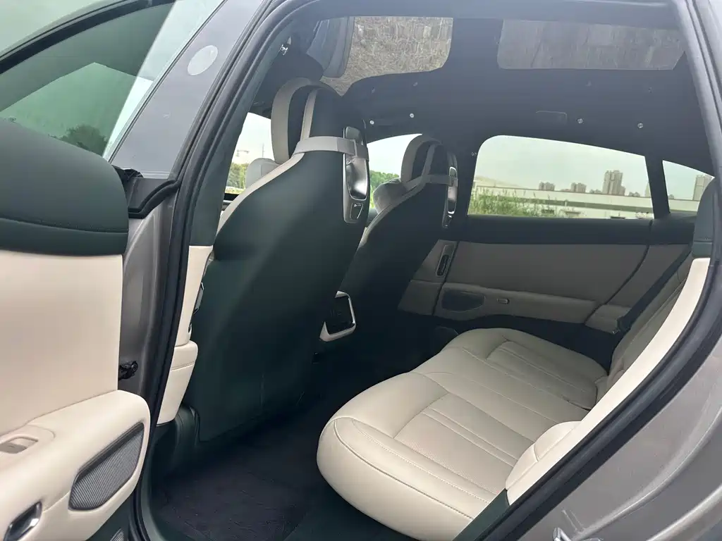 Xiaomi YU7 — миниатюра 14