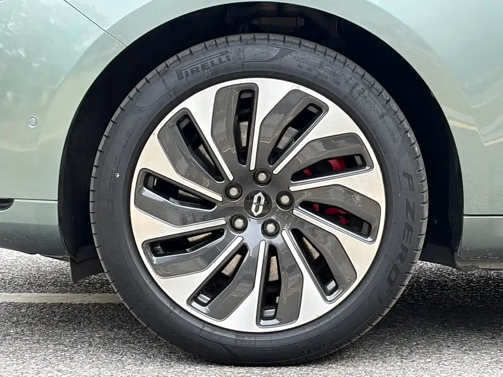 AITO ASK THE WORLD M5