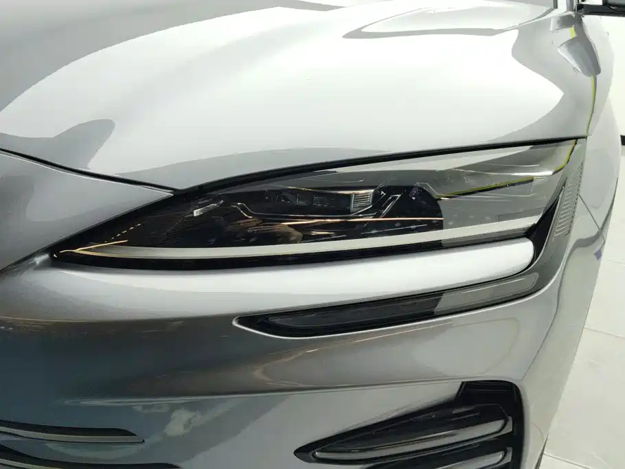 BYD PLUS New Energy — миниатюра 5