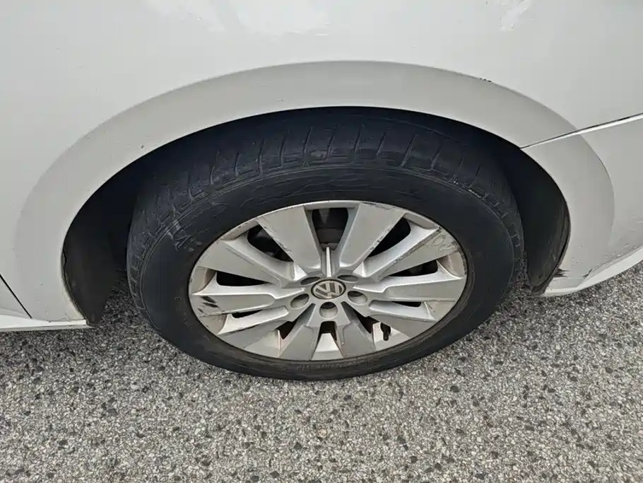 Volkswagen Lavida — миниатюра 6