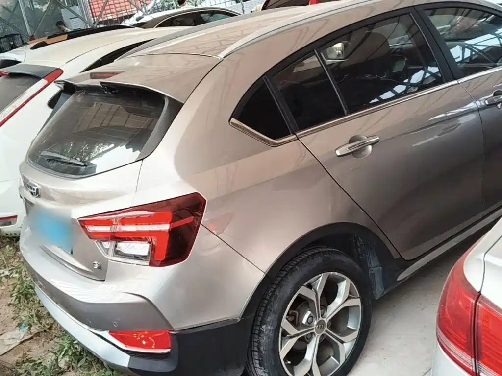 Geely Vision S1 — миниатюра 7