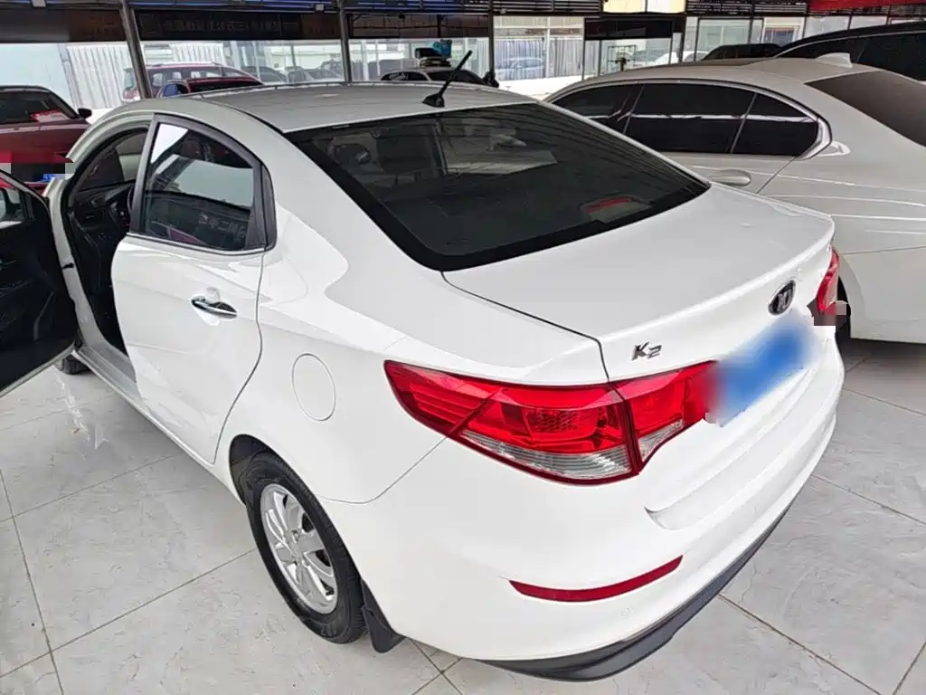Kia K2 — миниатюра 5