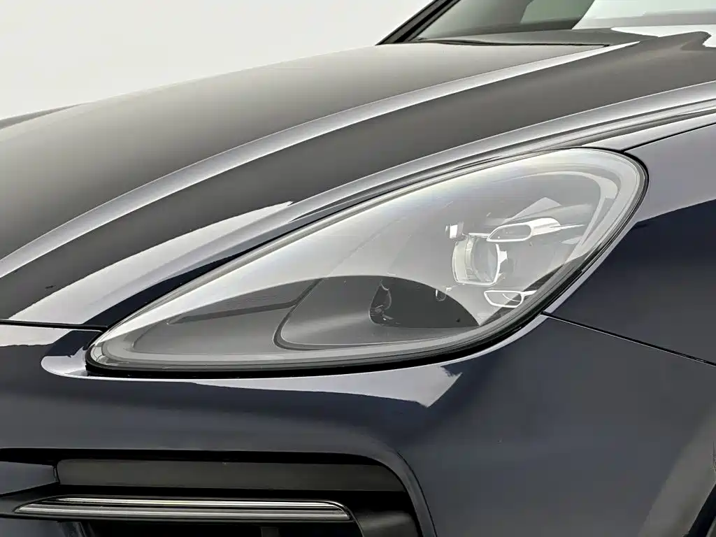 Porsche Cayenne — миниатюра 27