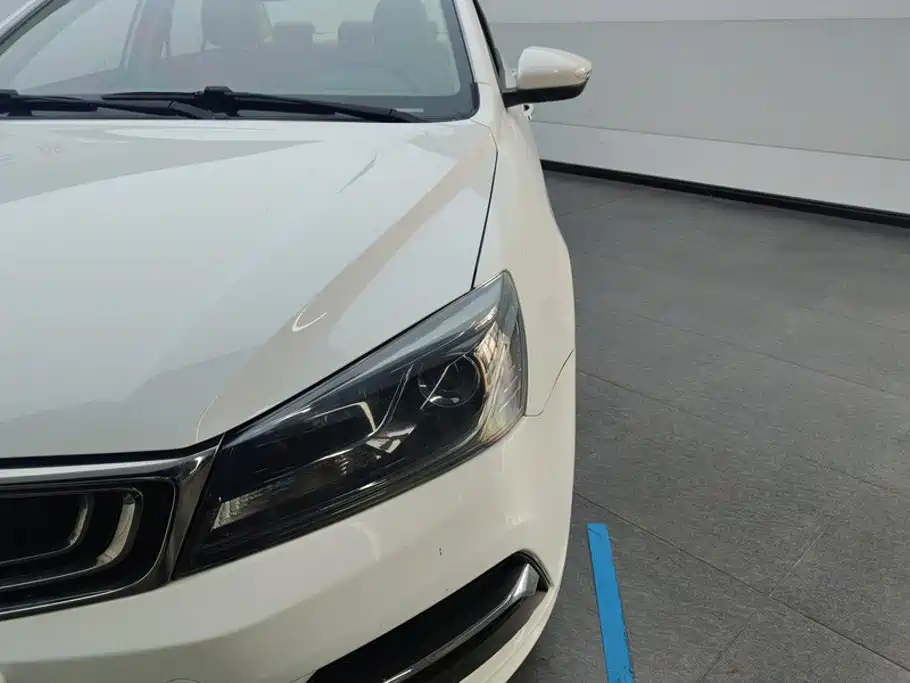 Geely Emgrand — миниатюра 5