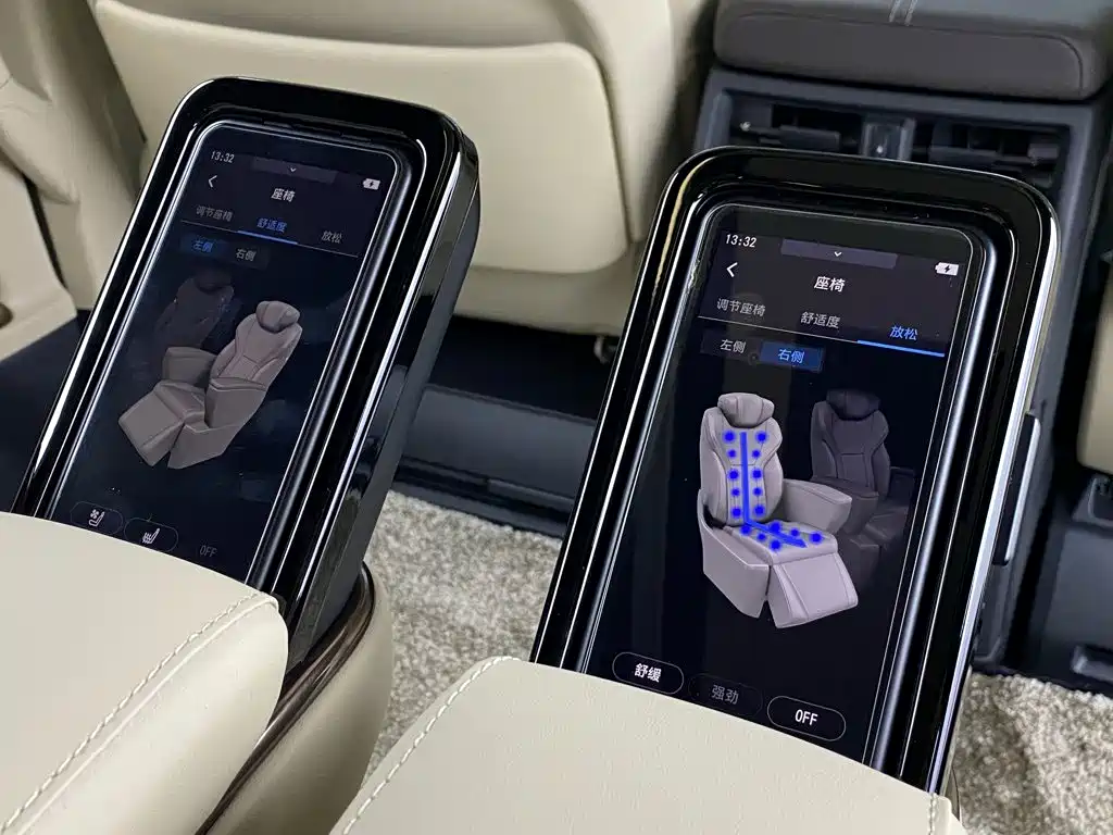 Toyota Alphard — миниатюра 23