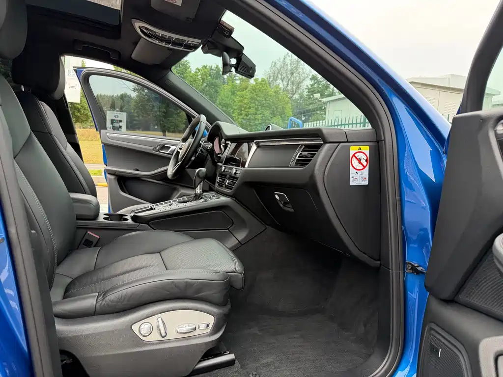 Porsche Macan — миниатюра 12