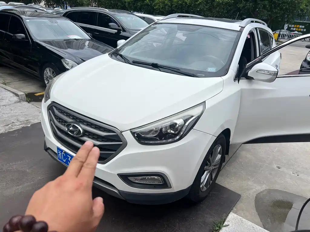 Hyundai ix35 2013 2.0L Auto 2WD Smart Type GLS China IV