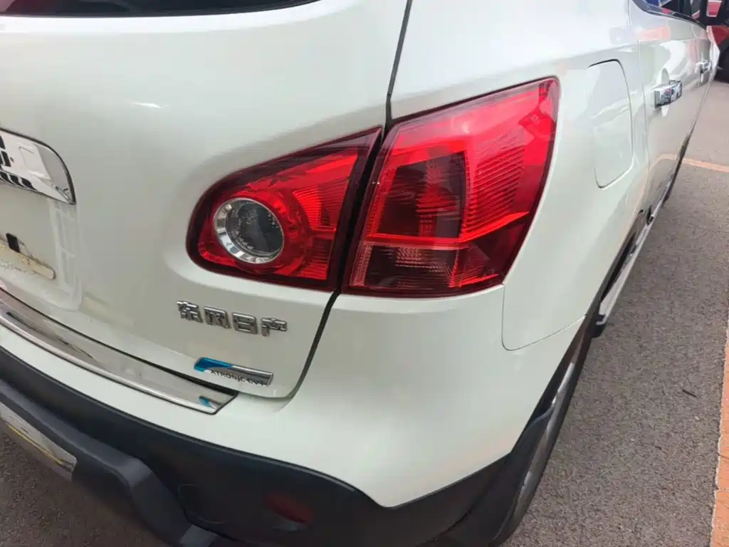 Nissan Qashqai — миниатюра 8
