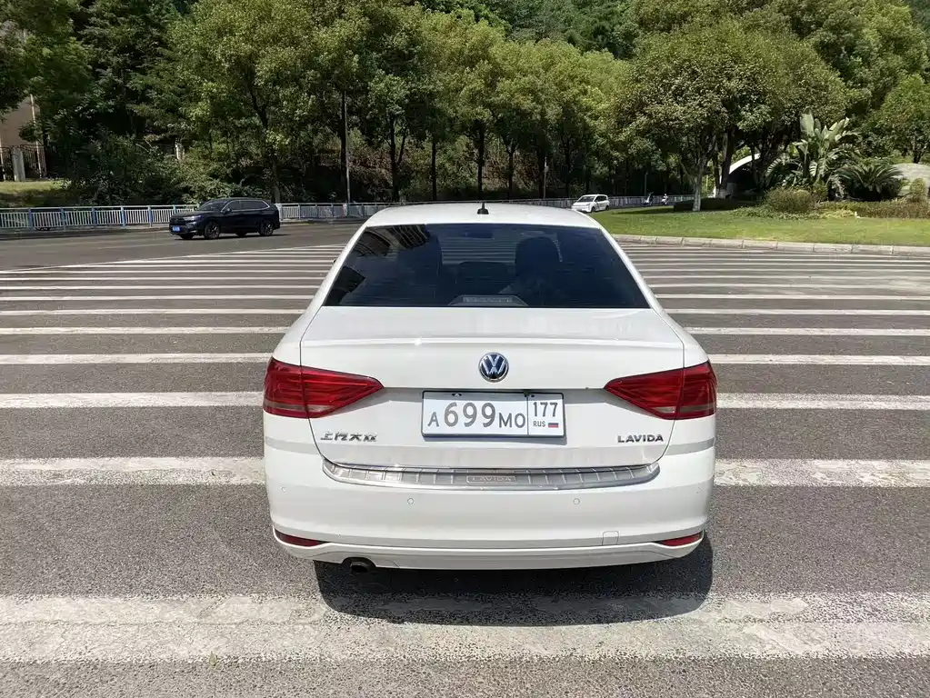 Volkswagen Lavida — миниатюра 5