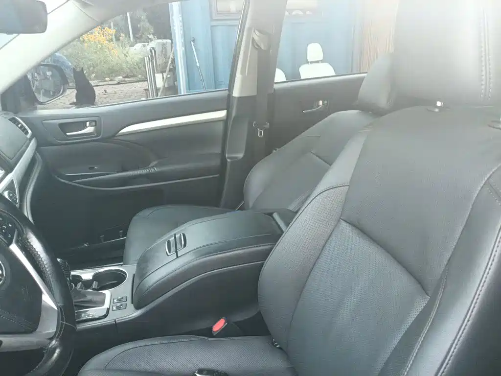 Toyota Highlander — миниатюра 16
