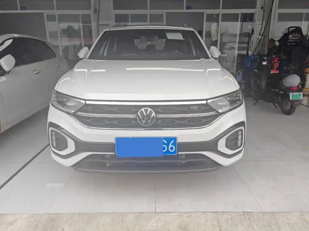 Volkswagen T-Roc — миниатюра 2