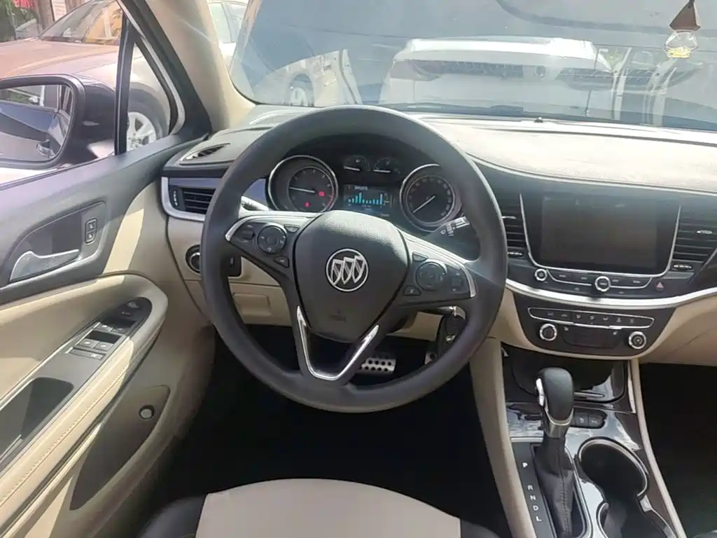 Buick Verano — миниатюра 11