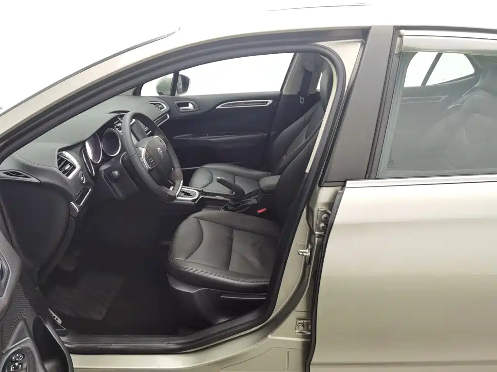 Citroen C4L — миниатюра 10