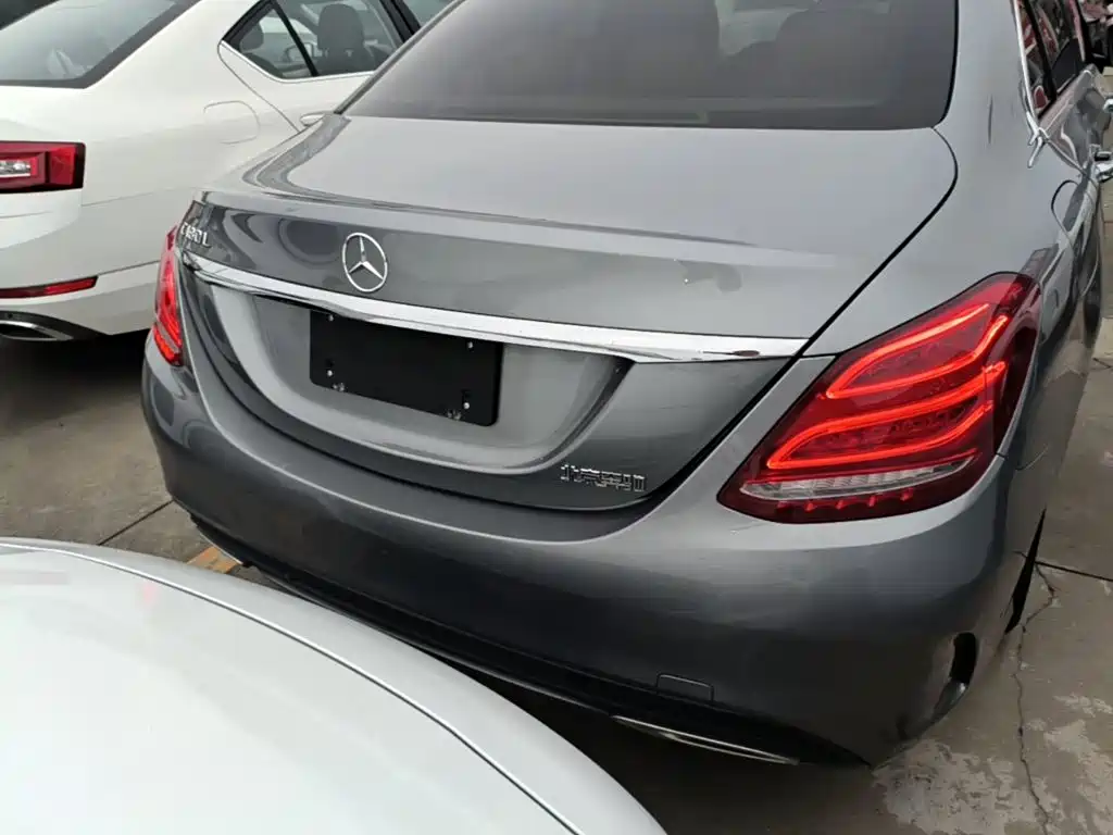 Mercedes-Benz C-Class — миниатюра 6