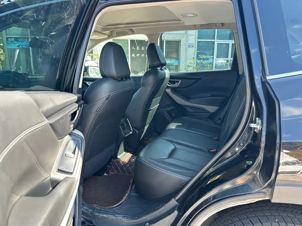 Subaru Forester - фото 6