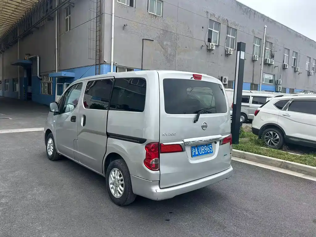 Nissan NV200 — миниатюра 13