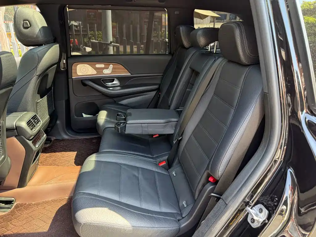 Mercedes-Benz GLS — миниатюра 12
