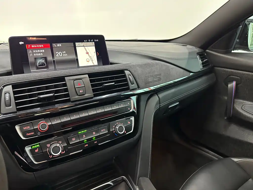 BMW M4 — миниатюра 16