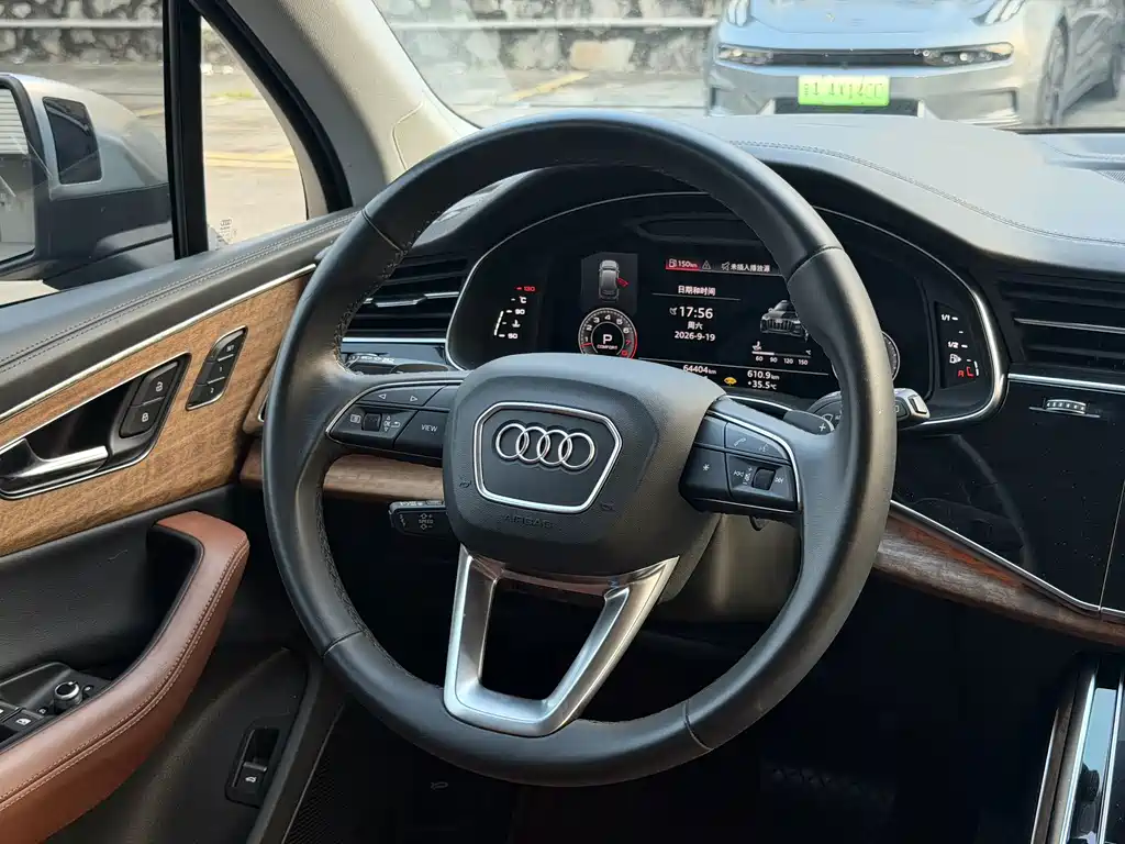 Audi Q7 — миниатюра 20