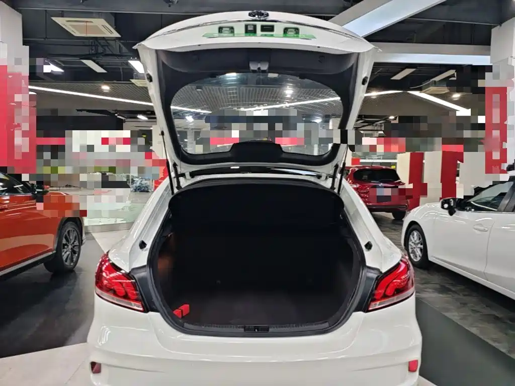 MG MG6 — миниатюра 19