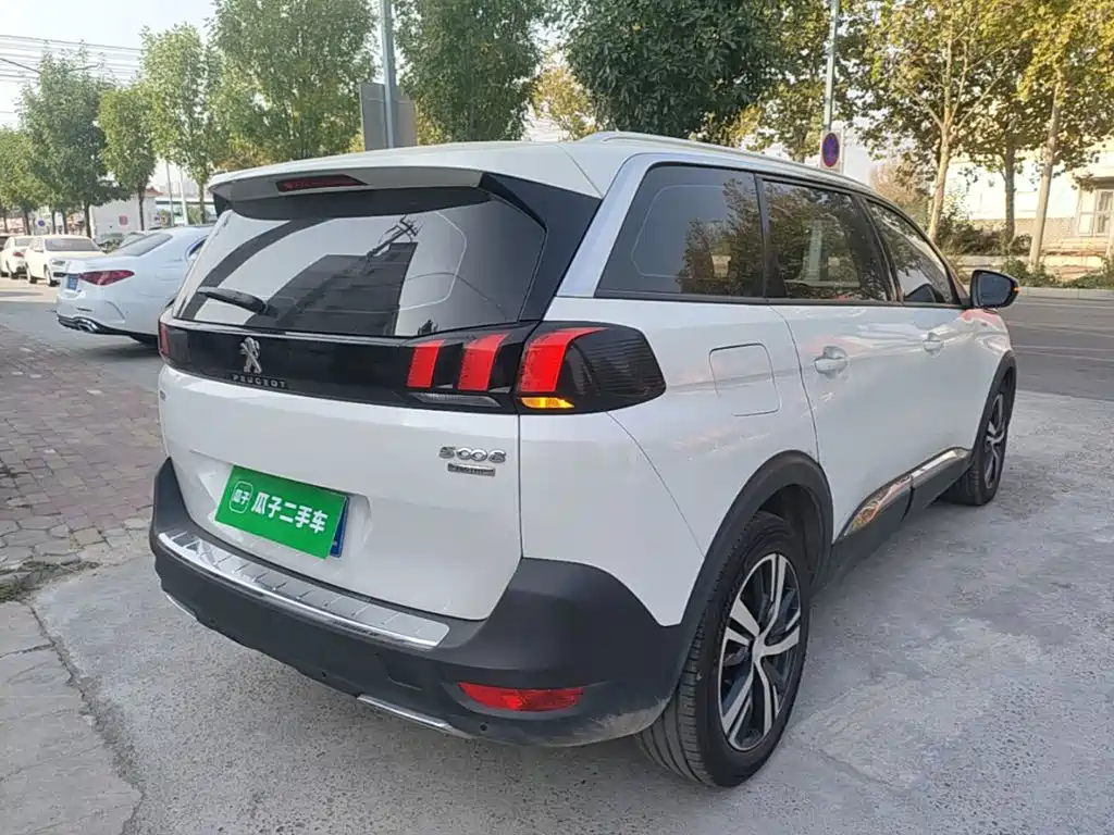 Peugeot 5008 — миниатюра 7