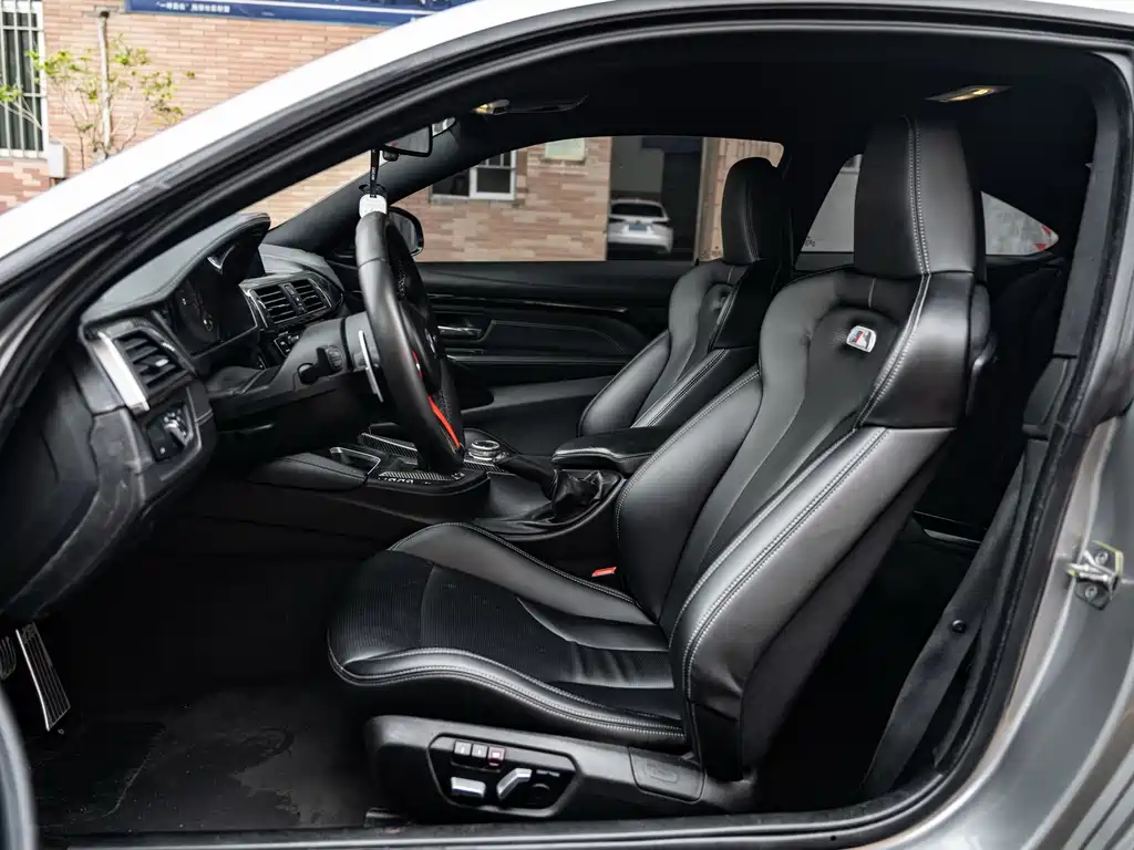 BMW M4 — миниатюра 13