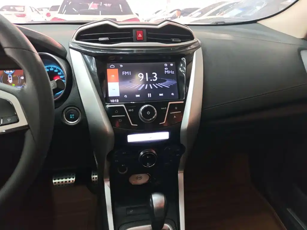 BYD Yuan — миниатюра 13