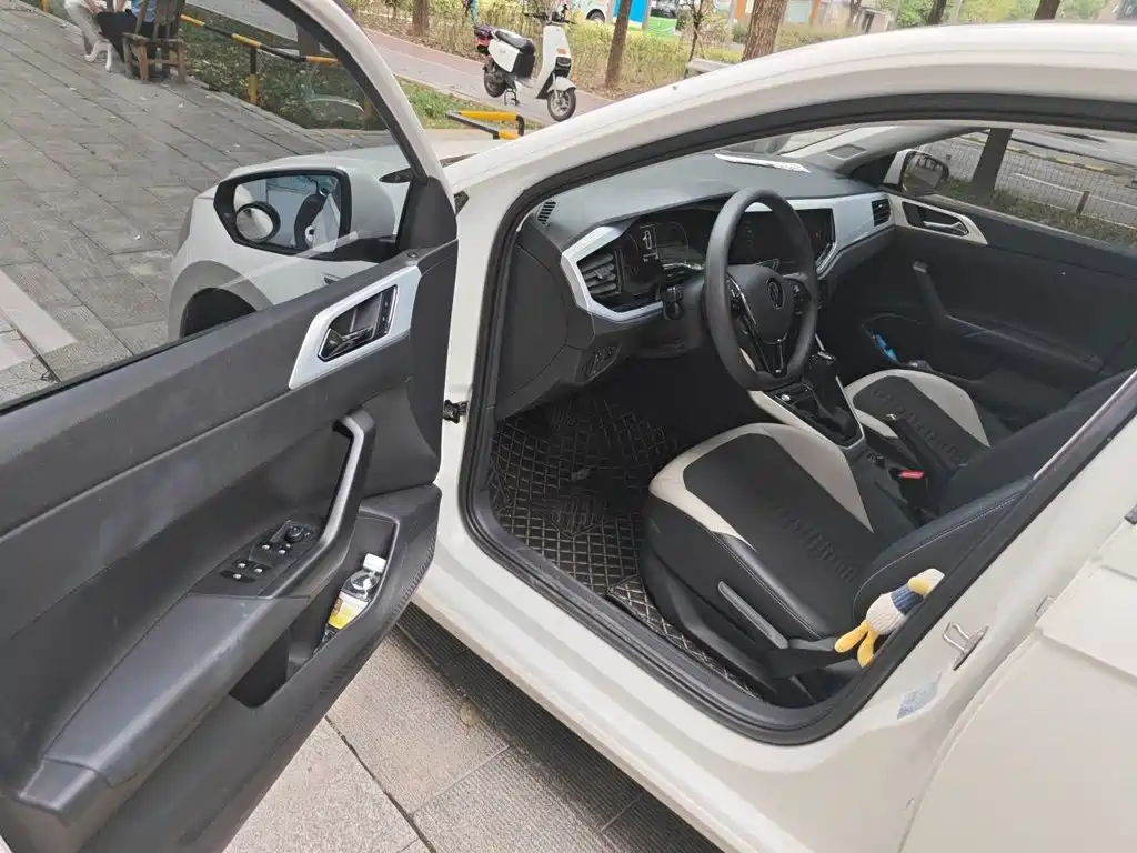 Volkswagen Polo — миниатюра 12