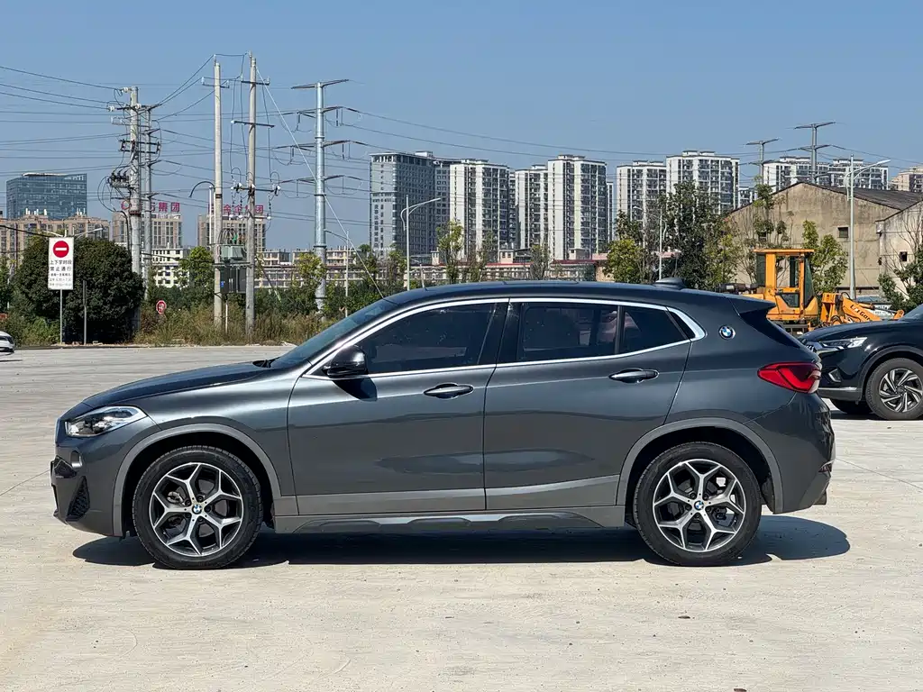 BMW X2 (Import) — миниатюра 8