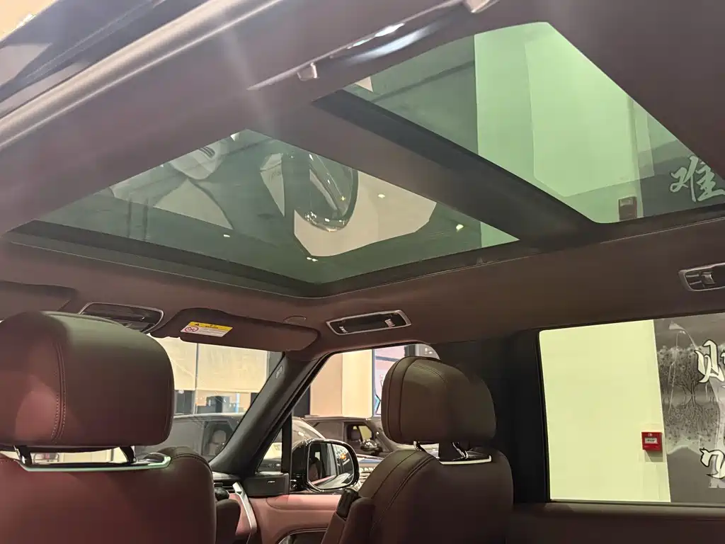Land Rover Range Rover — миниатюра 18