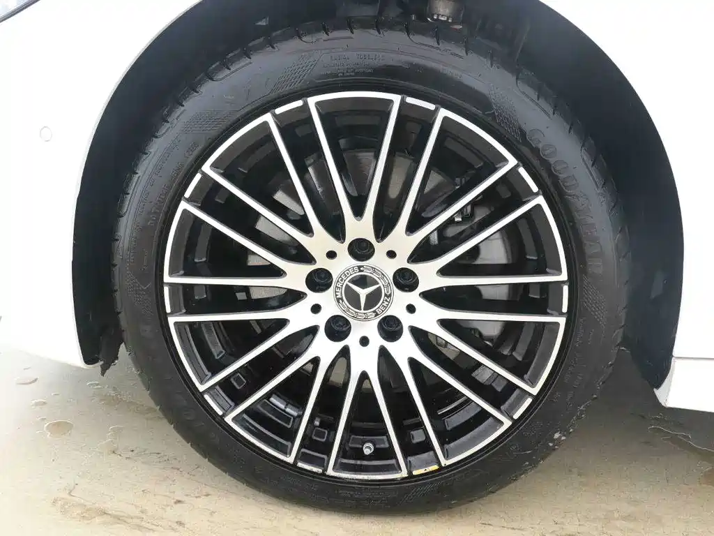 Mercedes-Benz C-Class — миниатюра 10