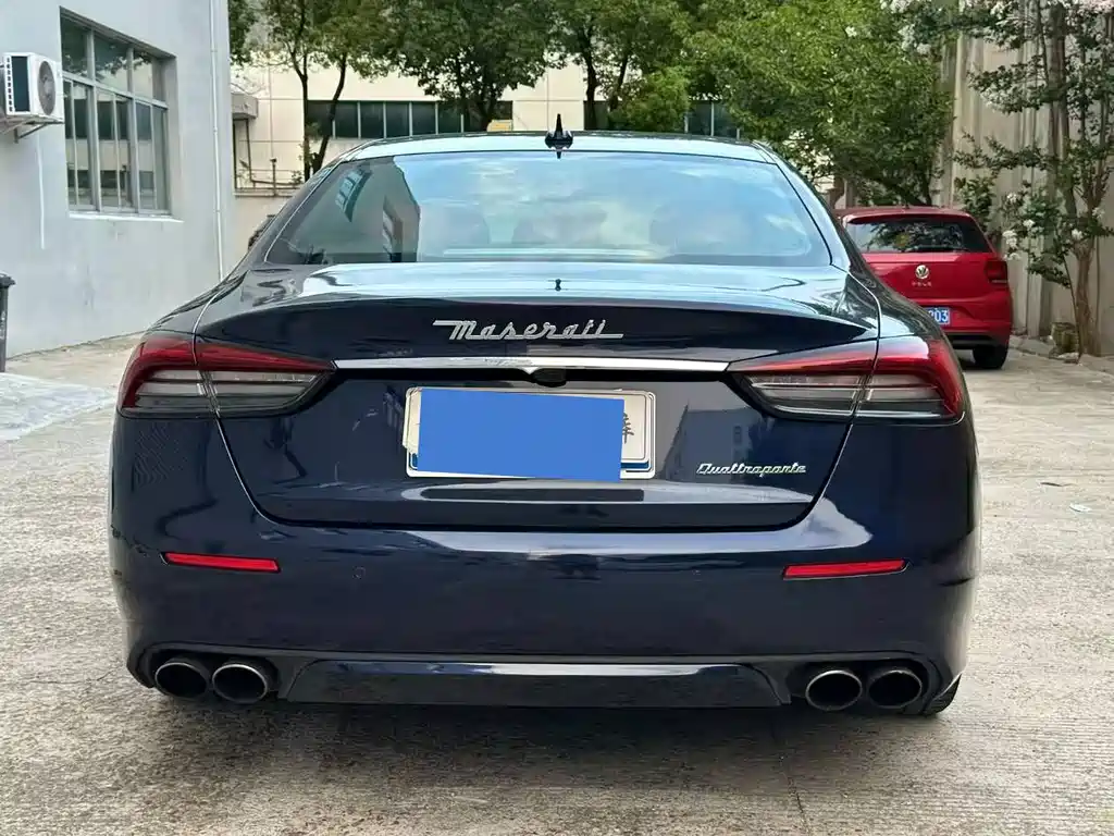 Maserati Quattroporte — миниатюра 9