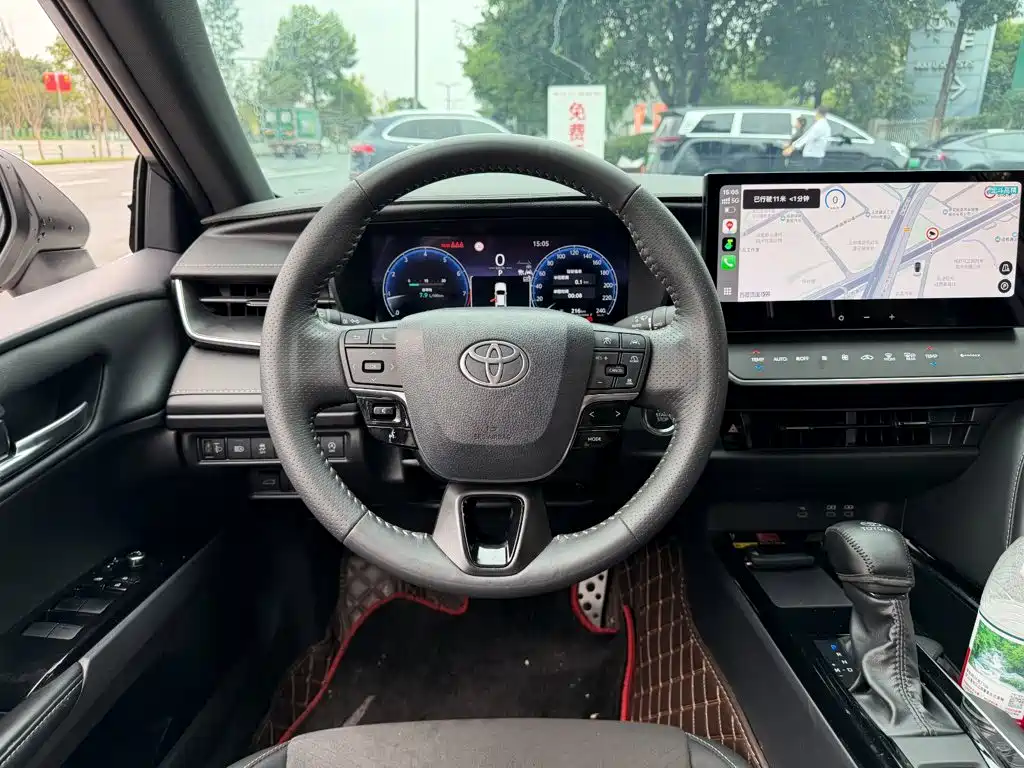 Toyota Camry — миниатюра 14