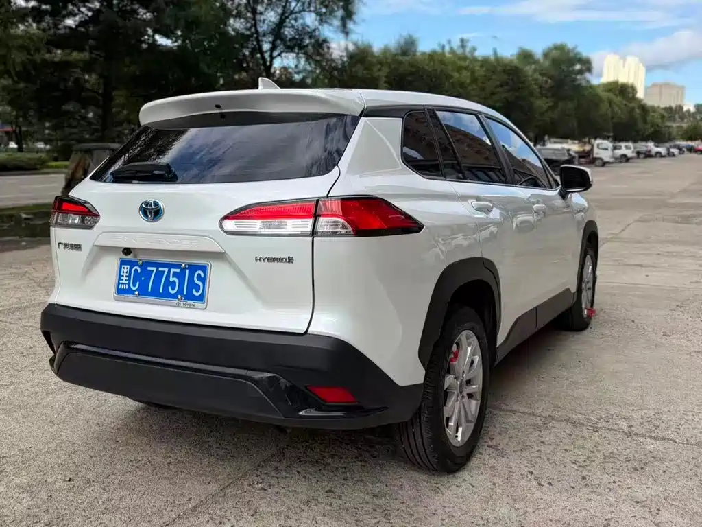 Toyota Frontlander — миниатюра 6