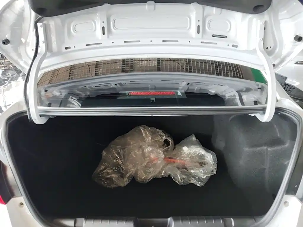 Chery New Energy Arrizo e — миниатюра 19