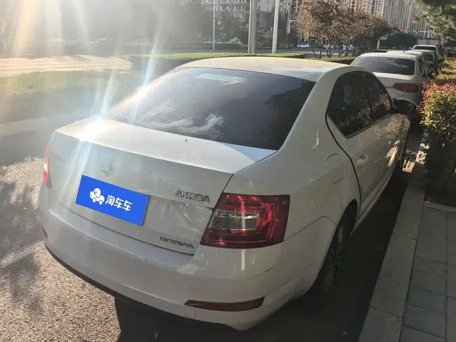 Skoda Octavia — миниатюра 3