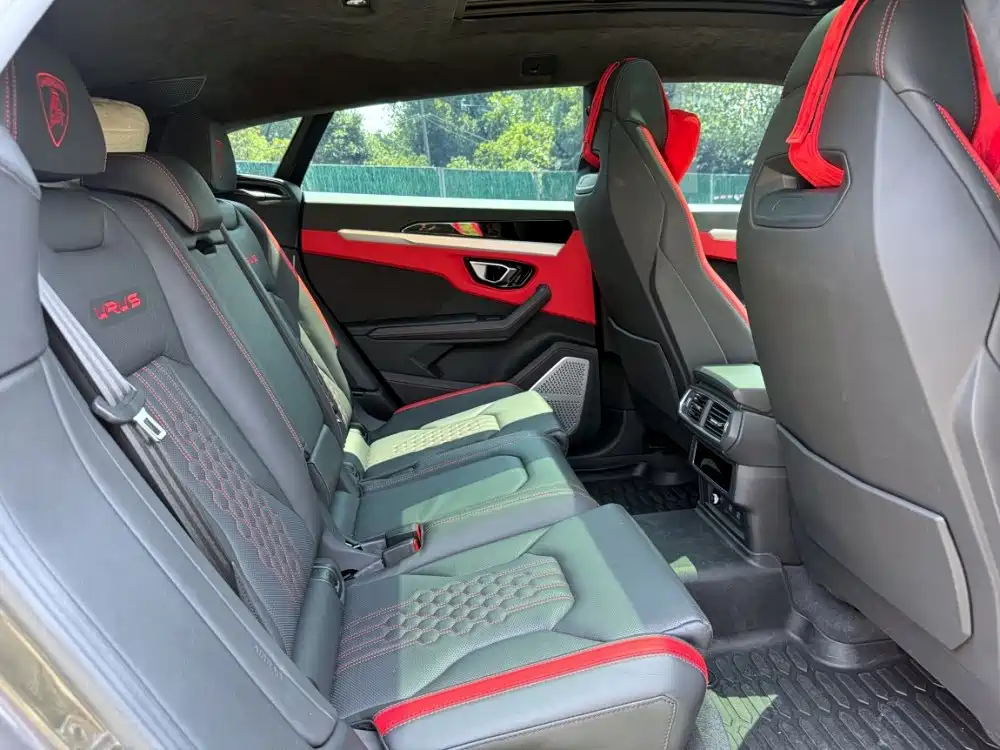 Lamborghini Urus — миниатюра 13