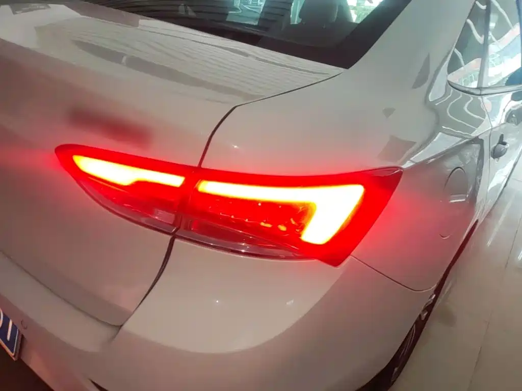 Buick Excelle — миниатюра 24