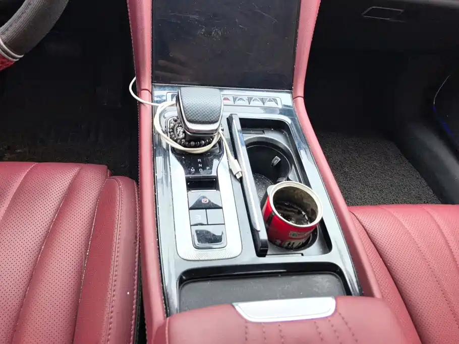 Hongqi Hongqi H5 — миниатюра 16