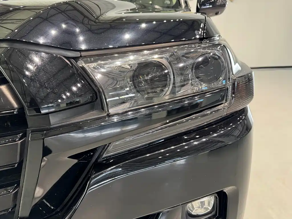 Toyota Land Cruiser — миниатюра 9