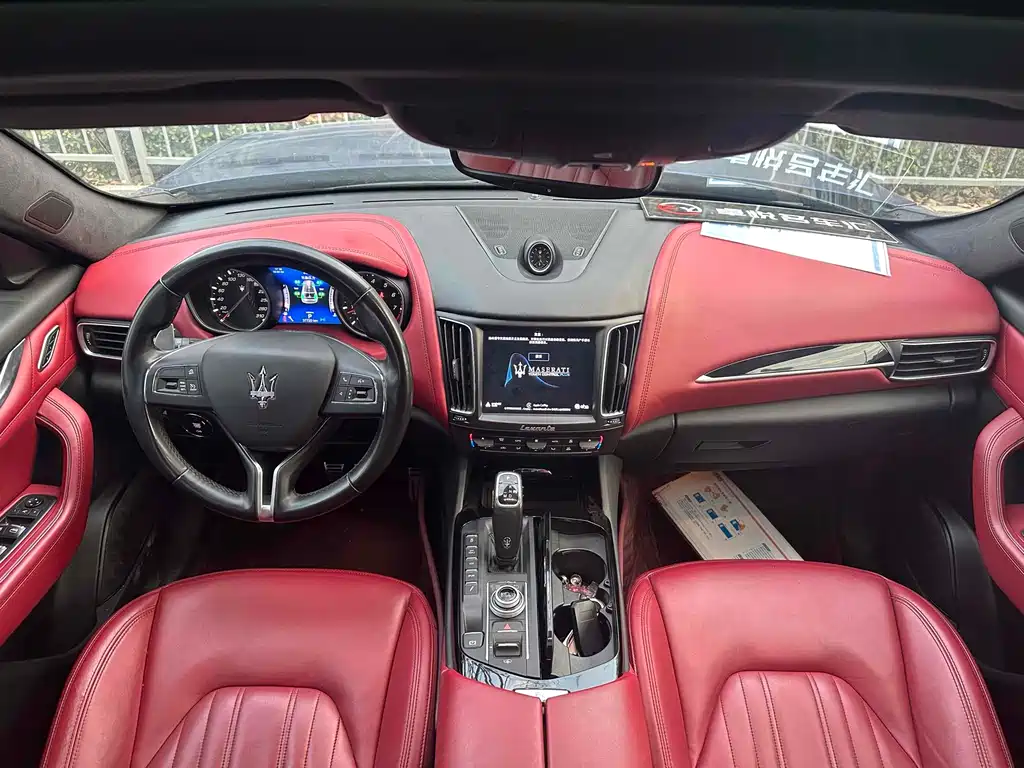 MASERATI LEVANTE
